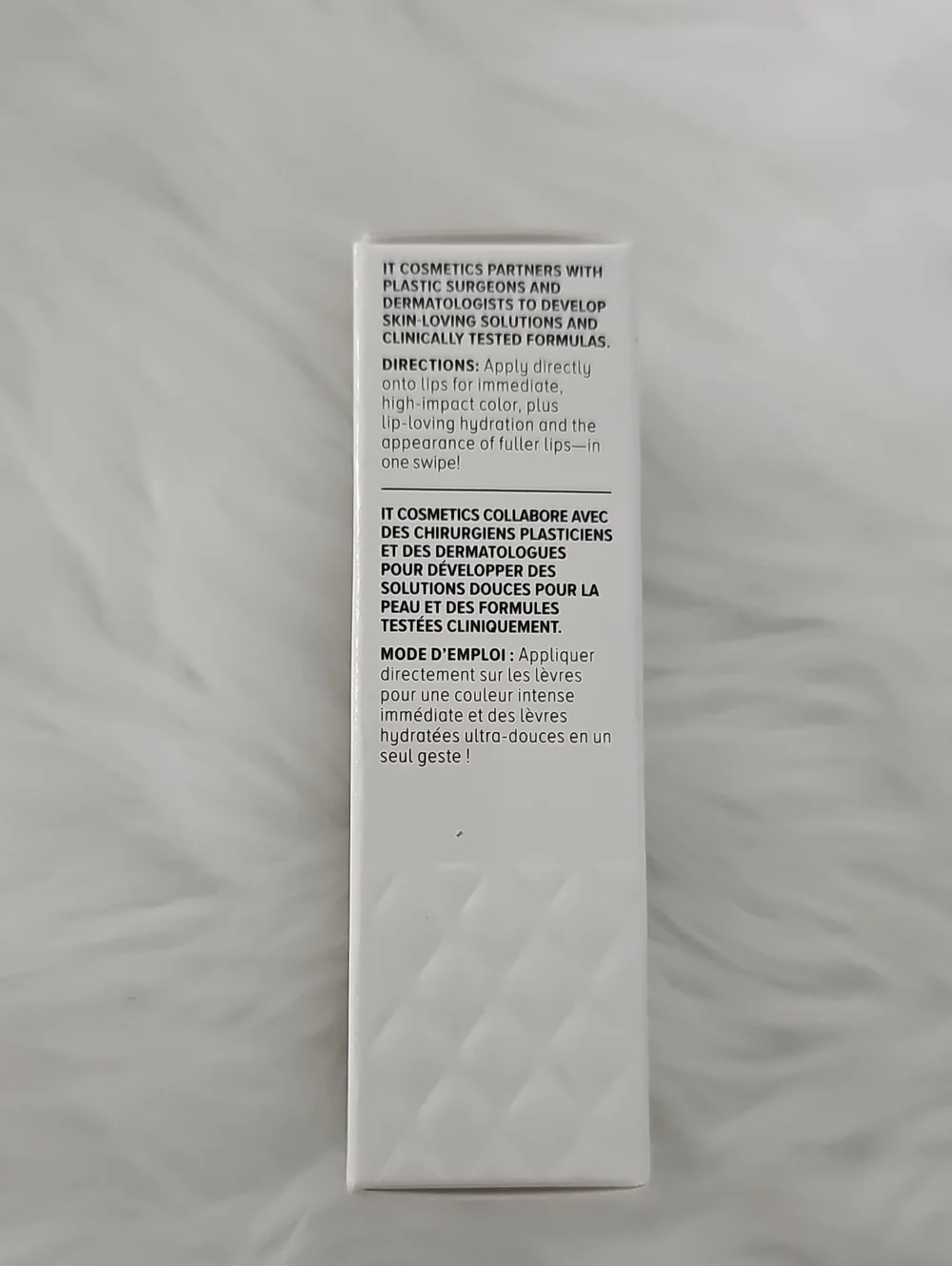 it cosmetics Pillow Lips Matte Lipstick Lights Out